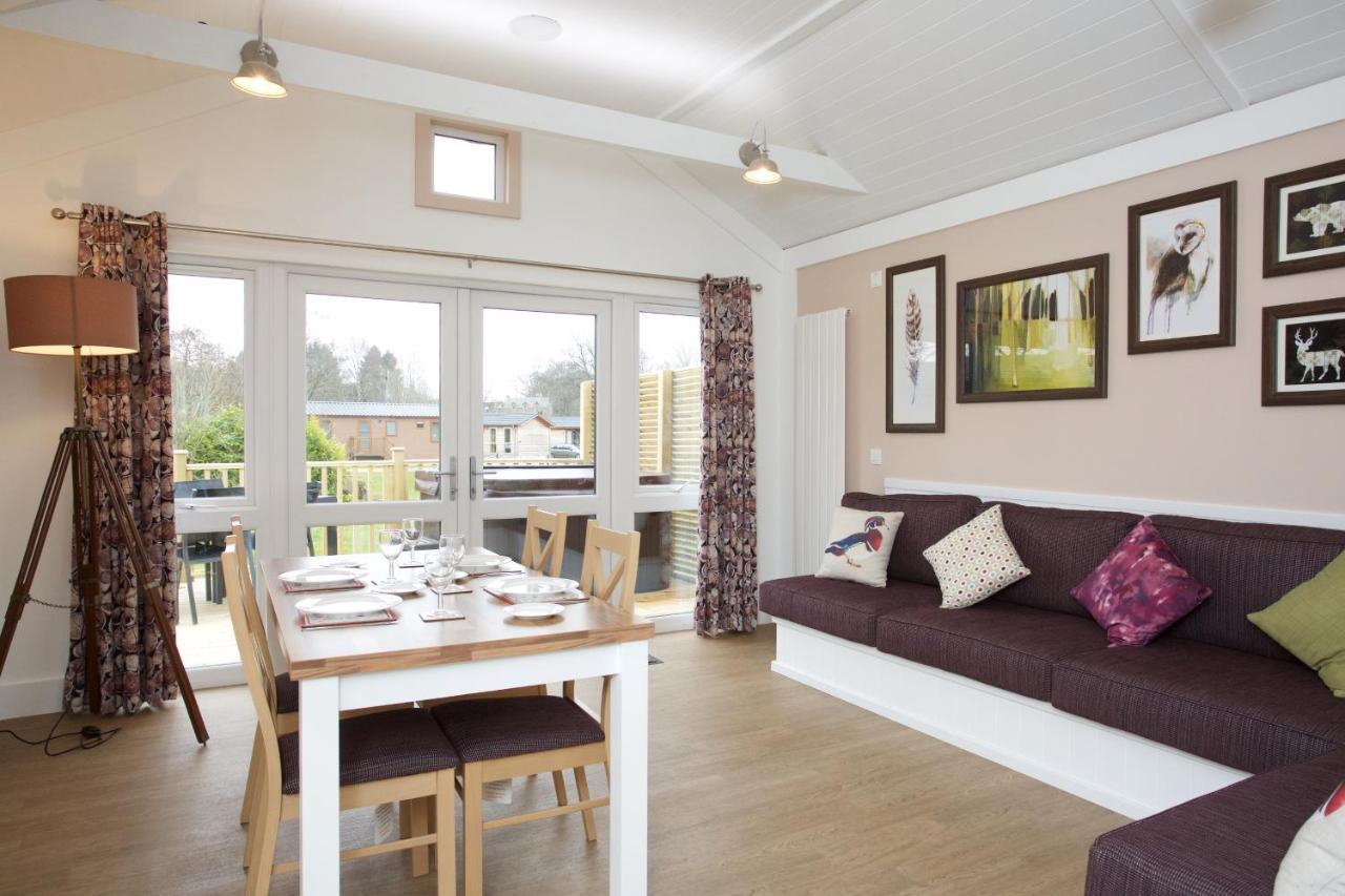 Braidhaugh Holiday Lodge And Glamping Park 크리프 외부 사진