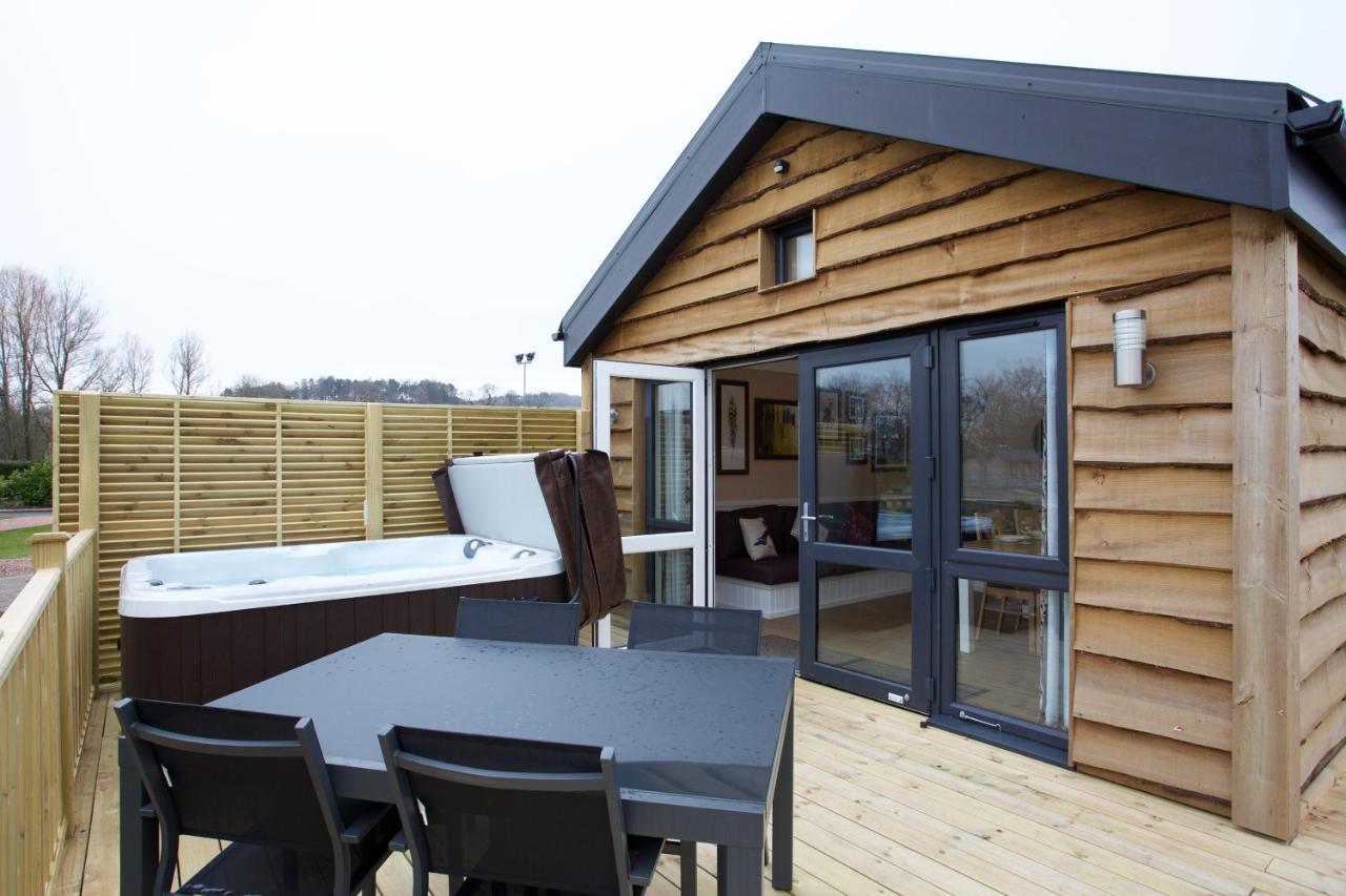 Braidhaugh Holiday Lodge And Glamping Park 크리프 외부 사진
