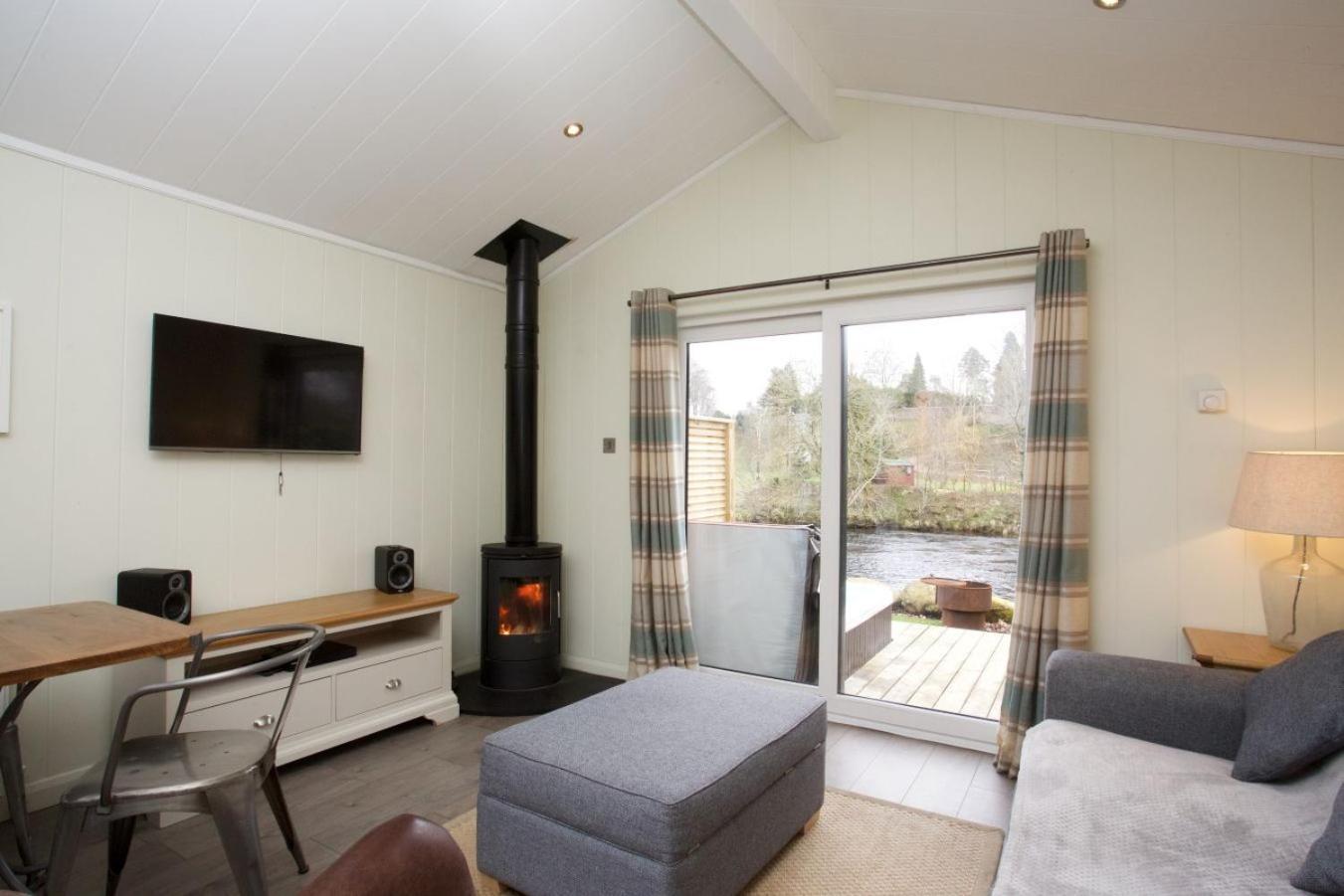 Braidhaugh Holiday Lodge And Glamping Park 크리프 외부 사진